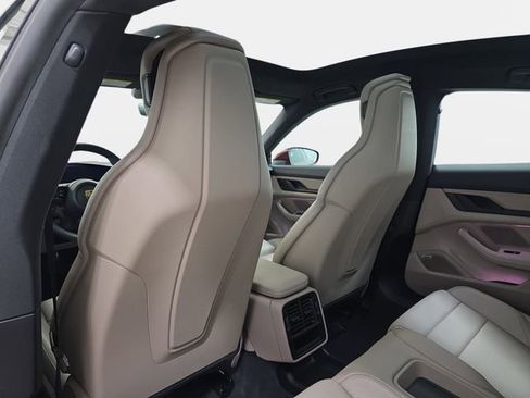 Used 2022 Porsche Taycan Base image 12