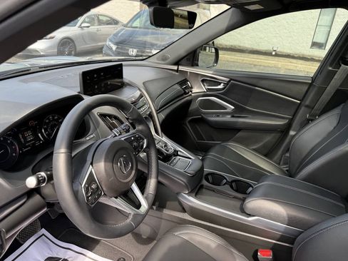 Used 2025 Acura RDX SH-AWD image 17