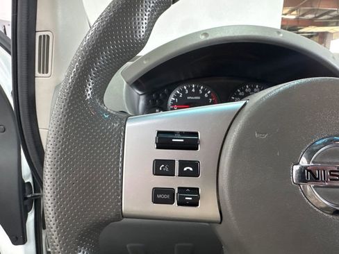 Used 2014 Nissan Frontier SV w/ SV Value Truck Package image 12