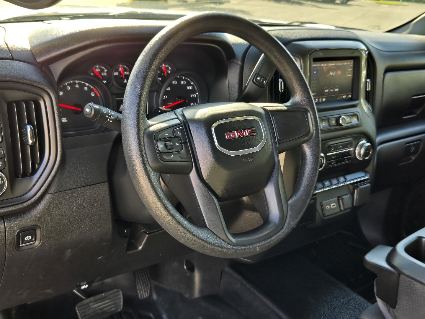 Used 2025 GMC Sierra 1500 Pro w/ Convenience Package AWD/4WD image 17