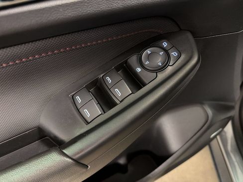Used 2021 Chevrolet TrailBlazer RS w/ Technology Package FWD image 25