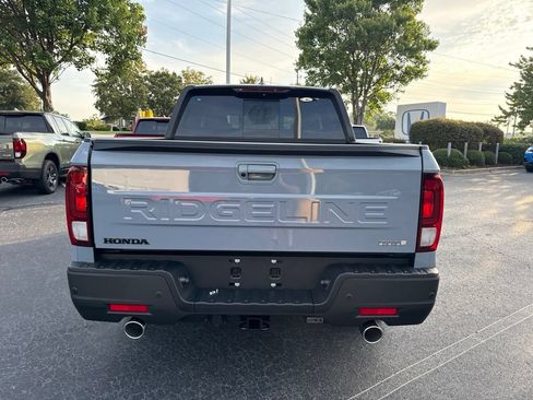New 2026 Honda Ridgeline Black Edition image 4