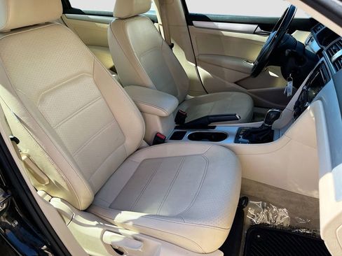 Used 2013 Volkswagen Passat TDI SE FWD image 25