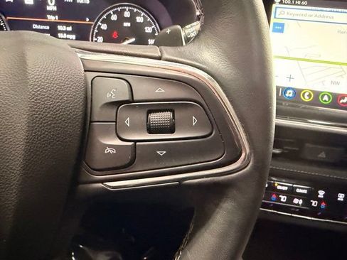 Used 2023 Buick Envision Avenir AWD/4WD image 30