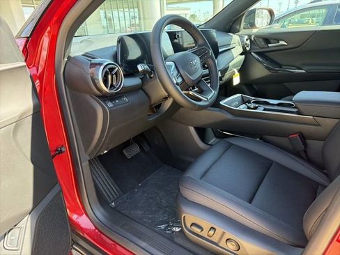 New 2026 Chevrolet Equinox LT w/ Convenience Package II image 7