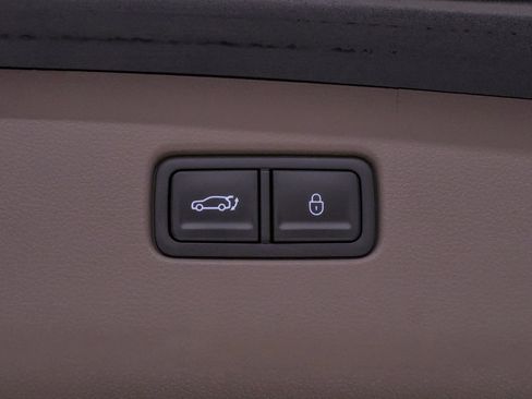 Certified 2026 Genesis GV70 2.5T Advanced image 25