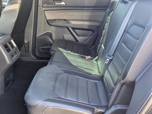 Used 2021 Volkswagen Atlas Cross Sport SEL Premium image 18