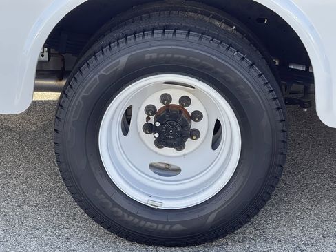 New 2026 Ford E-350 and Econoline 350 Super Duty w/ Power Equipment Group image 11