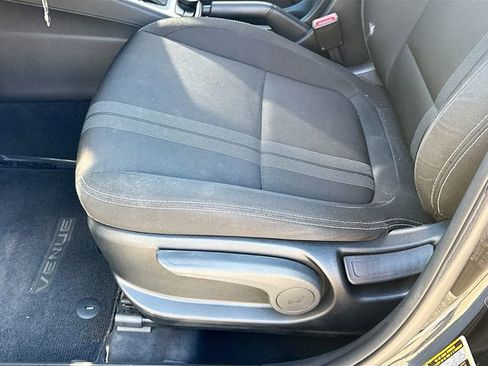 Used 2023 Hyundai Venue SEL w/ Cargo Package FWD image 18
