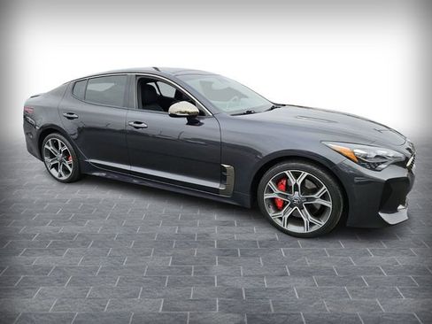 Used 2021 Kia Stinger GT1 image 3