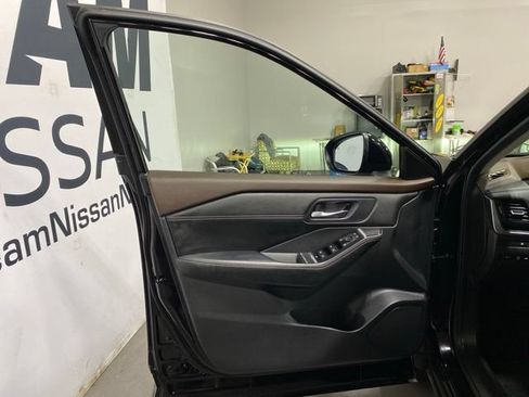 Certified 2023 Nissan Rogue SV w/ SV Premium B Package AWD/4WD image 9