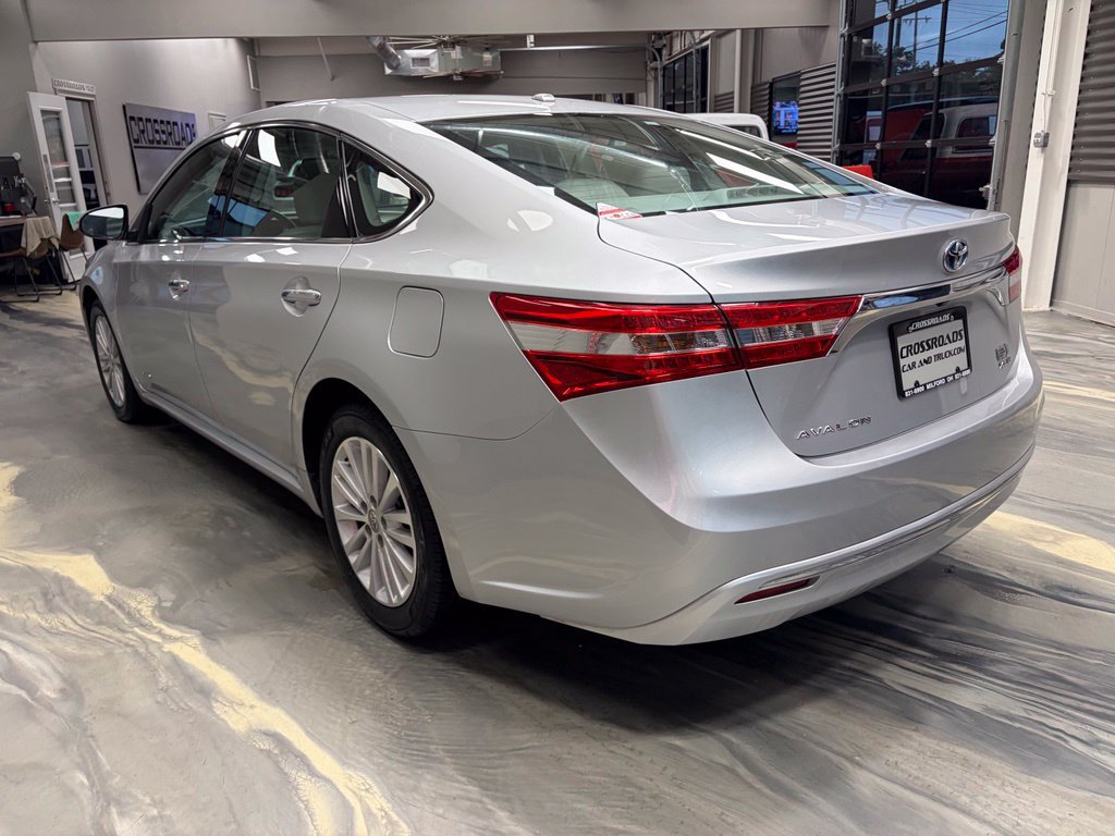 Used 2014 Toyota Avalon XLE Touring FWD image 36