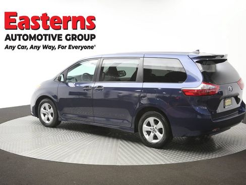 Used 2020 Toyota Sienna L FWD image 64