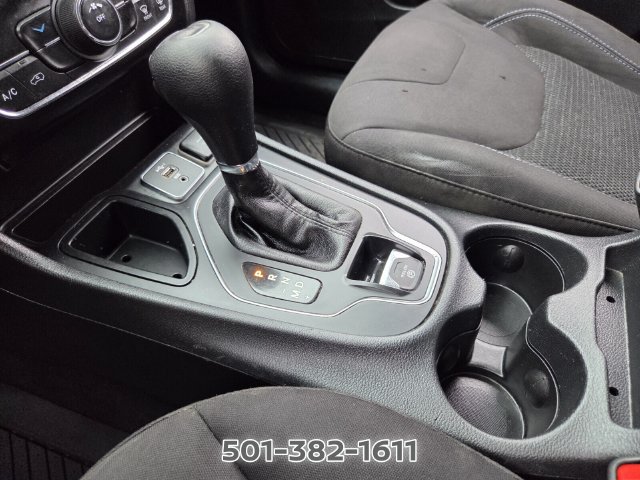 Used 2019 Jeep Cherokee Latitude w/ Popular Appearance Group FWD image 24