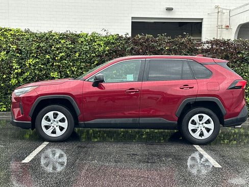 Used 2025 Toyota RAV4 LE image 7