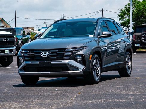 Used 2025 Hyundai Tucson SEL FWD image 7