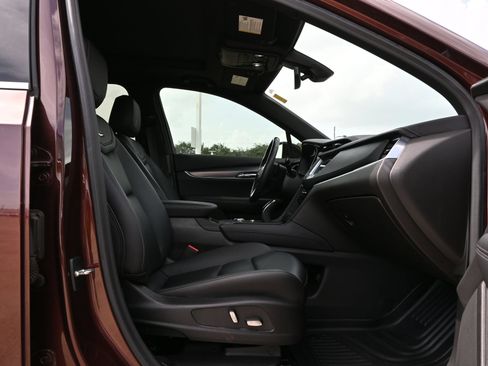 Certified 2023 Cadillac XT6 Luxury FWD image 25