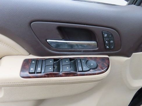 Used 2013 GMC Yukon XL Denali image 22