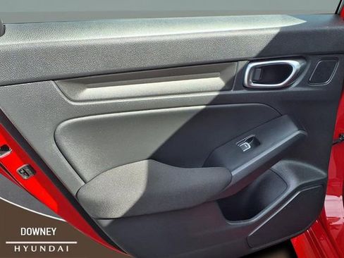 Used 2025 Honda Civic Sport image 6