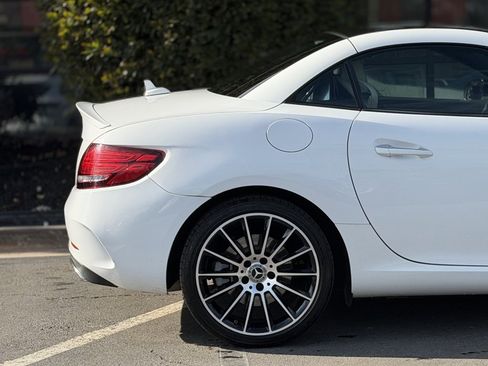 Used 2019 Mercedes-Benz SLC 300 image 21