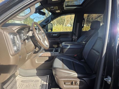 Certified 2021 GMC Sierra 3500 Denali image 12