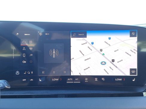 New 2025 Audi Q6 e-tron Premium image 22