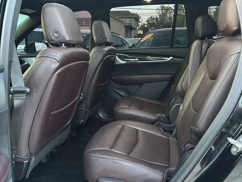 Used 2021 Cadillac XT6 Premium Luxury w/ LPO, ONYX Package image 14