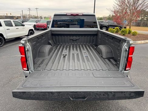 Used 2025 Chevrolet Silverado 3500 High Country w/ High Country Premium Package image 10