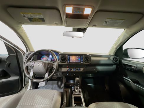 Used 2022 Toyota Tacoma SR RWD image 15