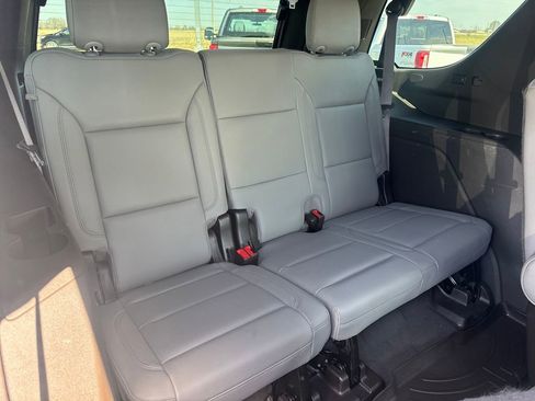 Used 2022 Chevrolet Tahoe LT w/ Luxury Package image 13