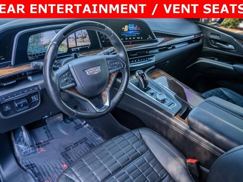 Used 2024 Cadillac Escalade ESV Sport Platinum w/ LPO, ONYX Package image 4