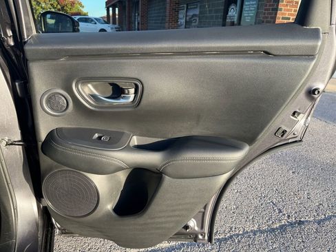 Used 2023 Honda HR-V EX-L image 29