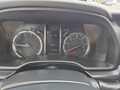 Used 2023 Toyota 4Runner TRD Off-Road AWD/4WD image 17