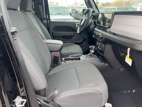 New 2026 Jeep Gladiator Sport image 11