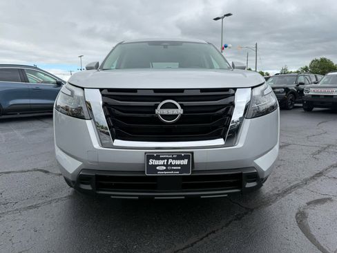 Used 2025 Nissan Pathfinder SV AWD/4WD image 25