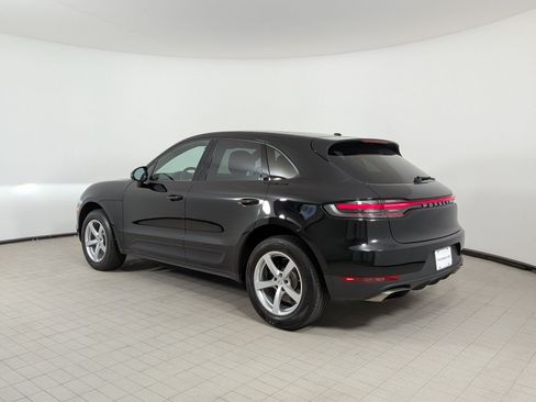 Certified 2019 Porsche Macan AWD/4WD image 3