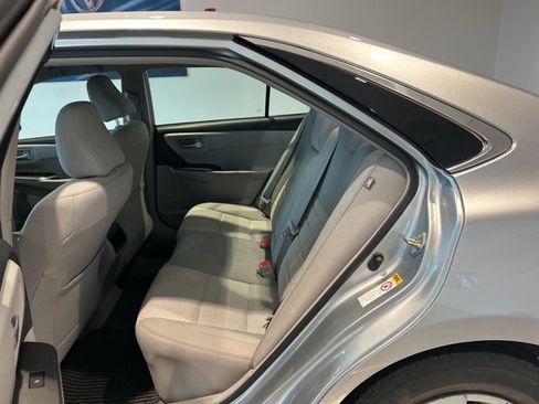 Used 2017 Toyota Camry LE image 13