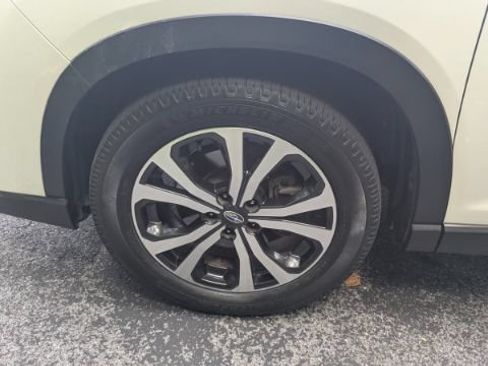 Used 2019 Subaru Forester Limited w/ Popular Package #3 AWD/4WD image 9
