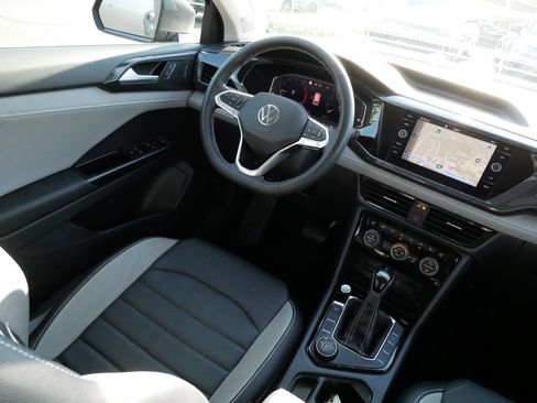 Certified 2023 Volkswagen Taos SEL AWD/4WD image 9