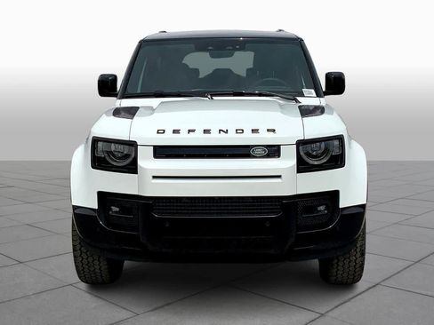New 2025 Land Rover Defender 90 X-Dynamic SE image 3