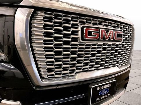 Used 2021 GMC Yukon Denali w/ Denali Ultimate Package AWD/4WD image 31