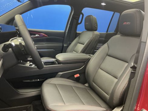 New 2026 Chevrolet Traverse Z71 w/ Driver Confidence Package image 12