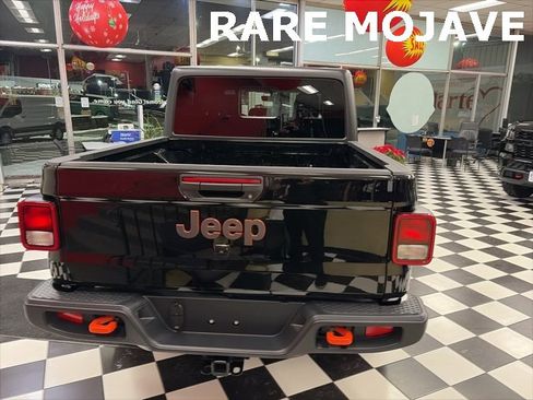 Used 2023 Jeep Gladiator Mojave w/ Cold Weather Group image 11