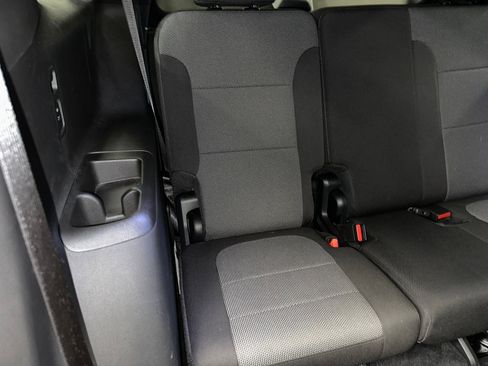 Certified 2023 Chevrolet Traverse LT image 33