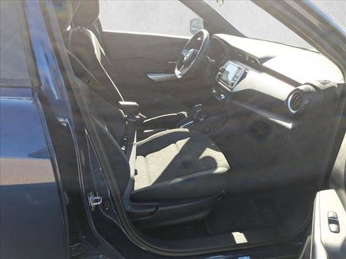 Used 2020 Nissan Kicks SV image 21