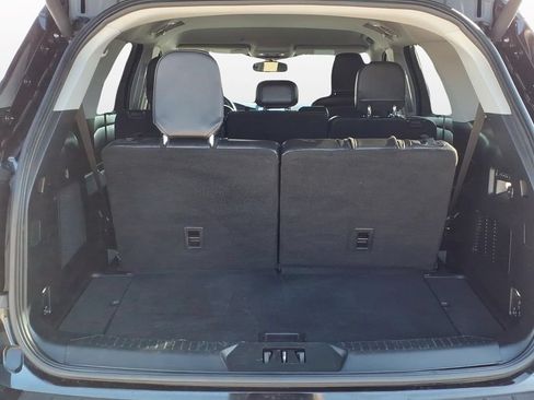 Used 2020 Ford Explorer Limited RWD image 10