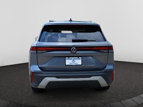 Used 2025 Volkswagen Tiguan S w/ 18" Wheel Package FWD image 6