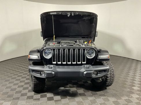 Used 2021 Jeep Wrangler Unlimited Sahara w/ Cold Weather Group AWD/4WD image 11