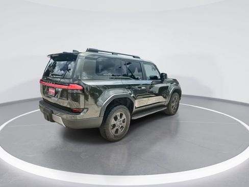 Used 2024 Lexus GX 550 AWD/4WD image 8