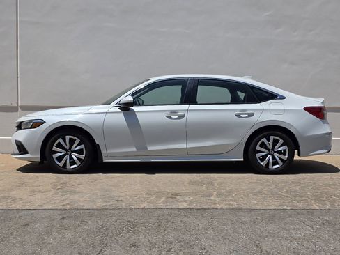 Used 2024 Honda Civic LX image 2